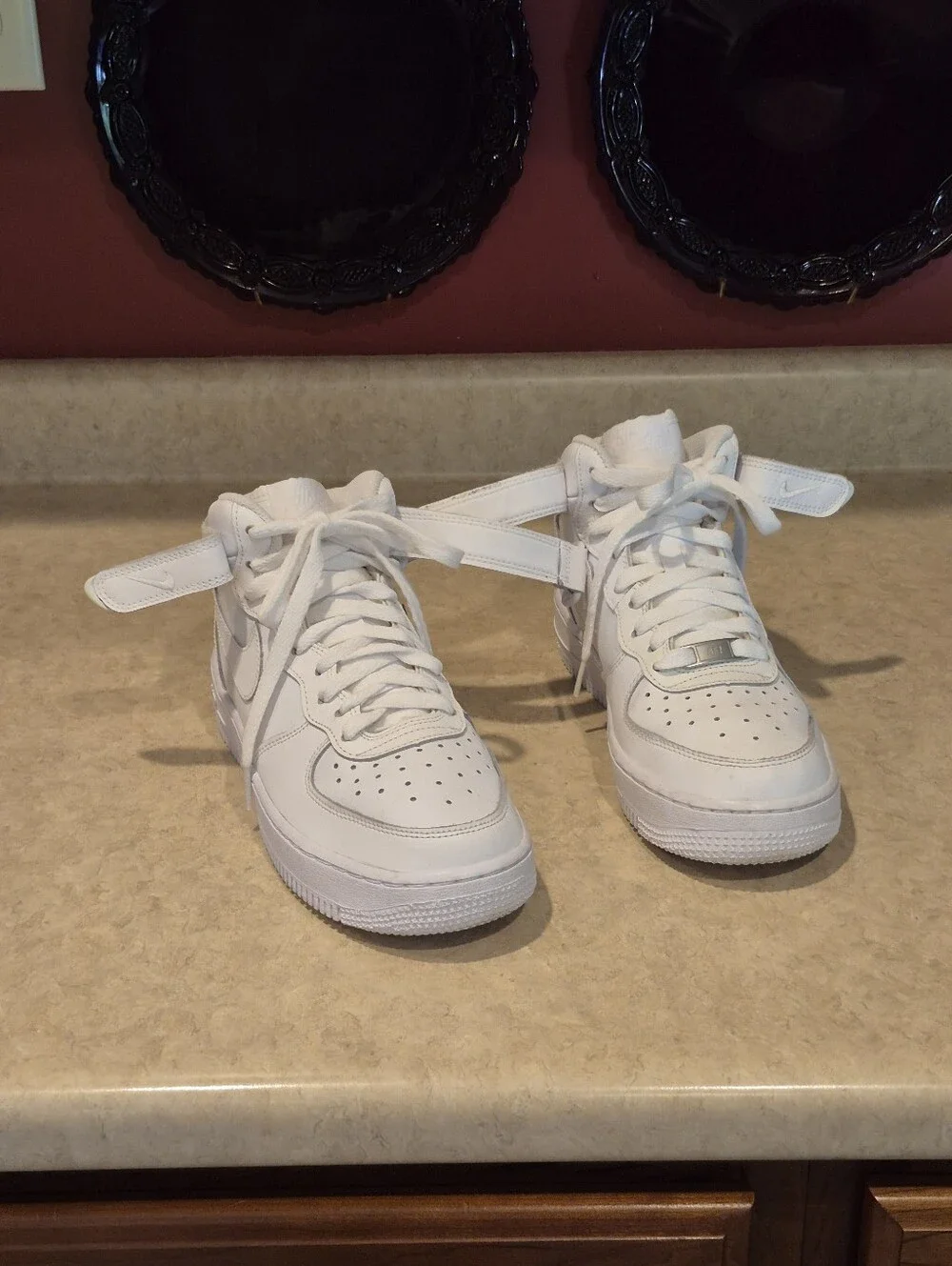 Nike Air Force 1 White High-Top Sneakers Boys Size 6.5 Youth